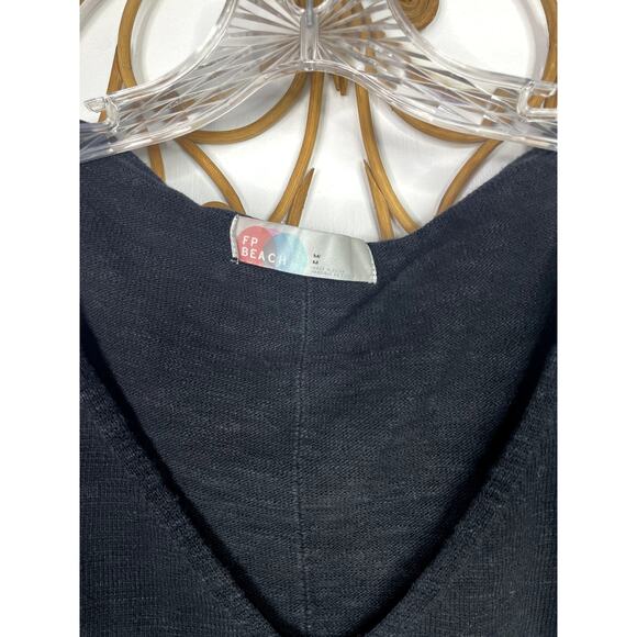 Free People beach Black v-neck pullover M - Picture 3 of 6